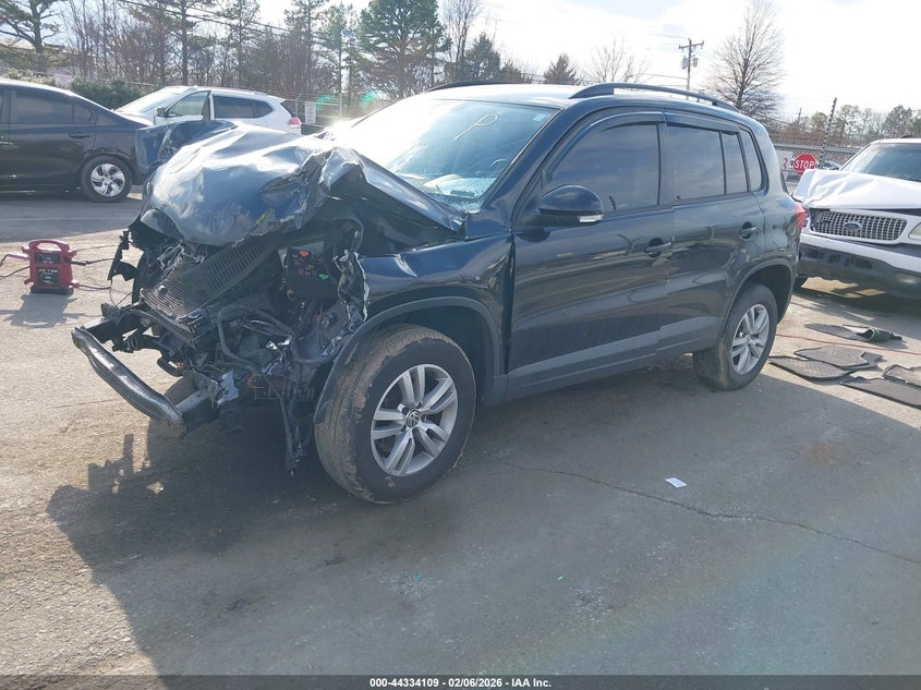 2016 Volkswagen Tiguan VIN WVGAV7AX5GW520045 IAAI salvage auction — FRONT END, Rebuildable (Florida), sold $325 on 2026-08-03 (photo 2)