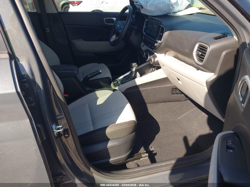2024 Hyundai Venue VIN KMHRC8A36RU315747 IAAI salvage auction — FRONT & REAR, Salvage Title, sold $3,725 on 2026-07-15 (photo 5)