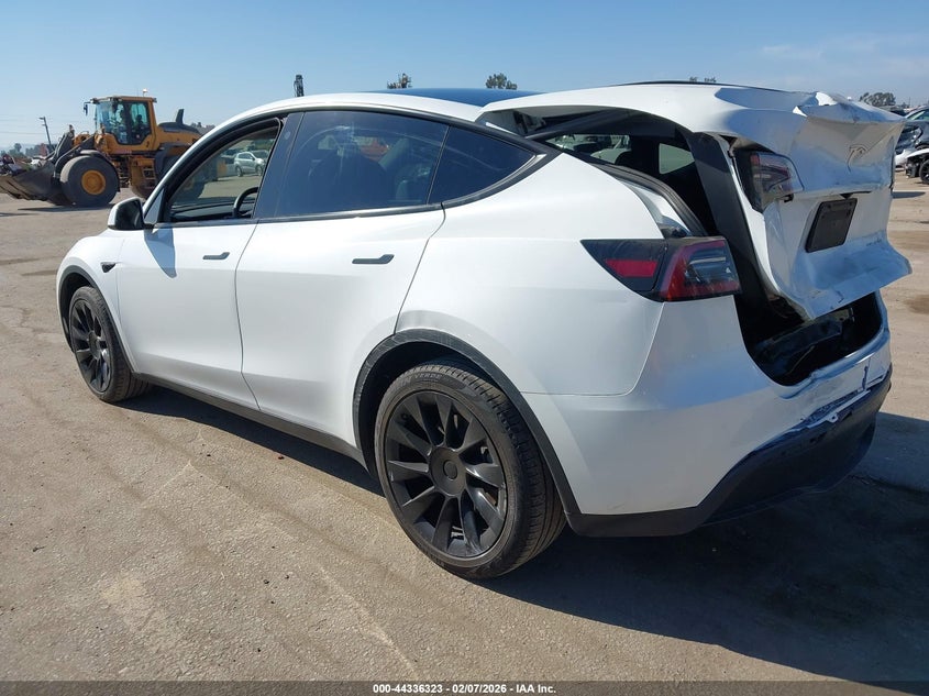 2023 Tesla Model y VIN 7SAYGDEE0PF632473 IAAI salvage auction — REAR END, Salvage (California), sold $7,600 on 2026-07-30 (photo 3)