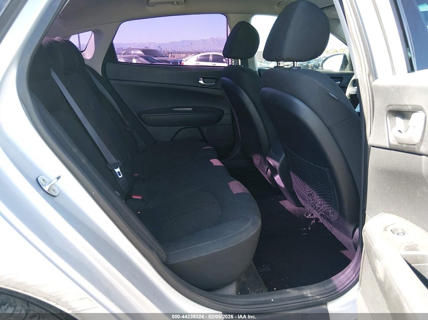2019 Kia Optima VIN 5XXGT4L32KG373545 IAAI salvage auction — THEFT, Salvage (Nevada), sold $3,375 on 2026-07-24 (photo 8)