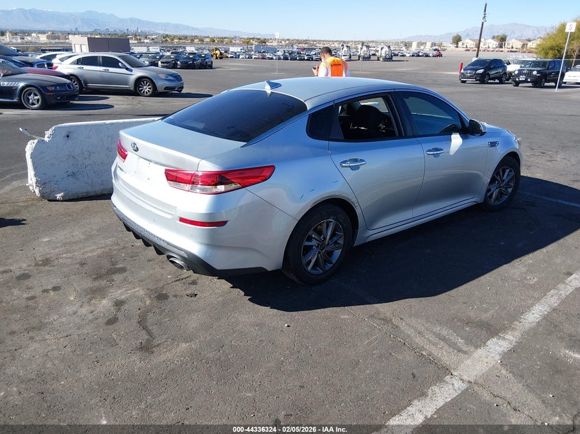 2019 Kia Optima VIN 5XXGT4L32KG373545 IAAI salvage auction — THEFT, Salvage (Nevada), sold $3,375 on 2026-07-24 (photo 4)
