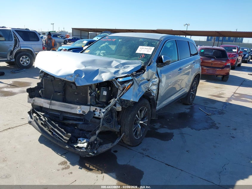 2019 Toyota Highlander VIN 5TDZZRFH6KS314248 IAAI salvage auction — FRONT END, Salvage Title, sold $5,750 on 2026-07-15 (photo 2)