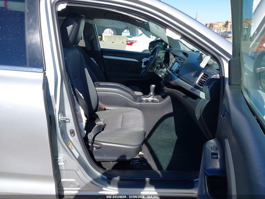 2019 Toyota Highlander VIN 5TDZZRFH6KS314248 IAAI salvage auction — FRONT END, Salvage Title, sold $5,750 on 2026-07-15 (photo 5)