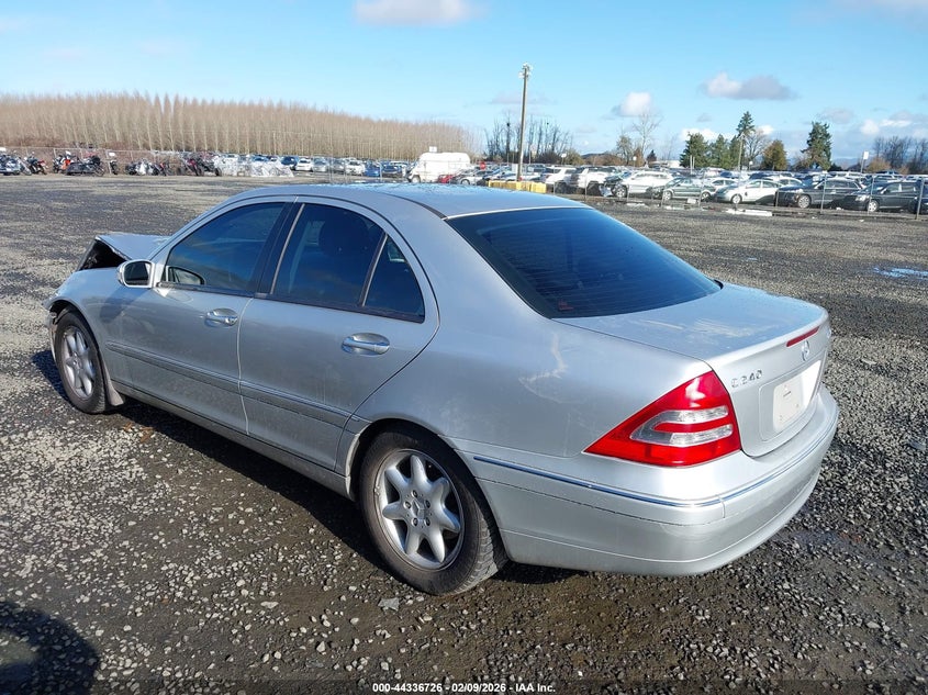 2004 Mercedes-benz C-klasse VIN WDBRF81J24F475713 IAAI salvage auction — FRONT END, Salvage (Oregon), sold $500 on 2026-08-03 (photo 3)