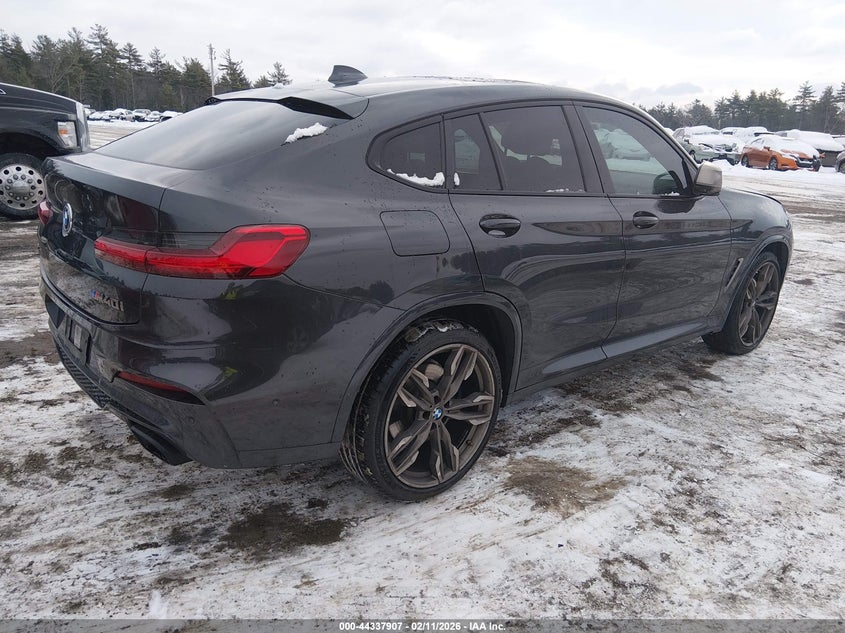 2019 BMW X4 VIN 5UXUJ5C52KLJ64126 IAAI salvage auction — LEFT SIDE, Salvage Title, sold $15,500 on 2026-08-22 (photo 4)