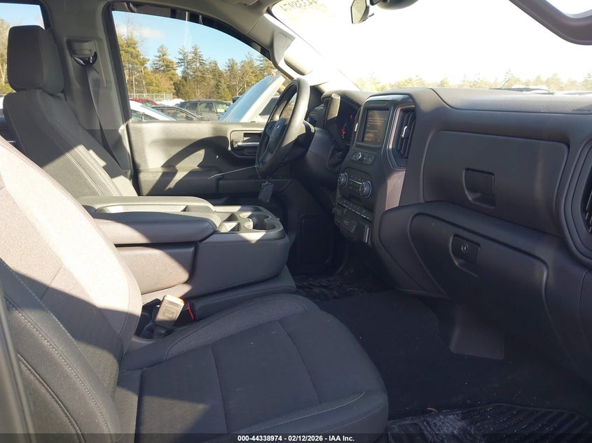 2025 Chevrolet Silverado VIN 3GCUKCED6SG146944 IAAI salvage auction — REAR END, Salvage Title, sold $18,700 on 2026-07-05 (photo 5)