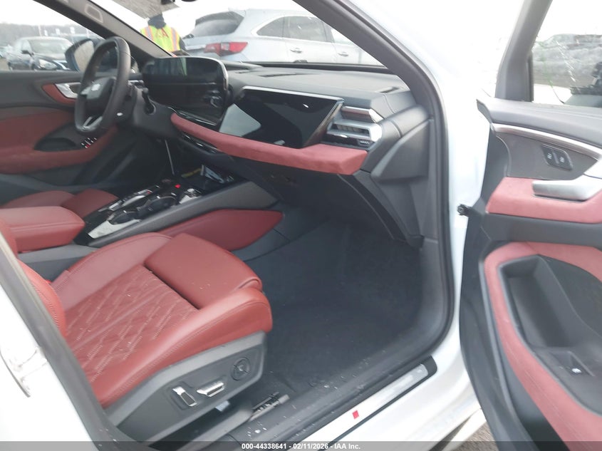 2025 Audi S5 VIN WAU25CFU5SN061529 IAAI salvage auction — RIGHT SIDE, Salvage (New Jersey), sold $26,200 on 2026-08-10 (photo 5)