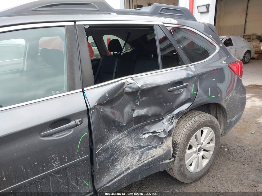 2019 Subaru Outback VIN 4S4BSAFC9K3206957 IAAI salvage auction — LEFT SIDE, Salvage Title, sold $2,175 on 2026-09-15 (photo 6)