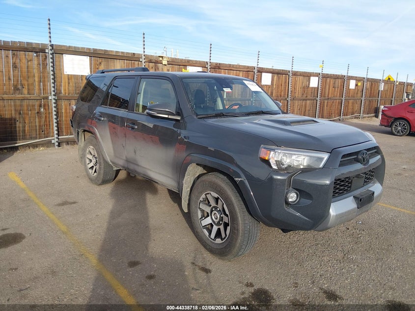 2024 Toyota 4runner VIN JTERU5JR9R6282442 — IAAI salvage auction photo