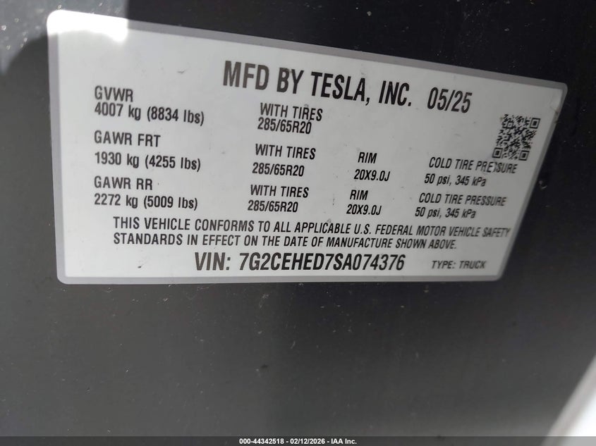 2025 Tesla Cybertruck VIN 7G2CEHED7SA074376 IAAI salvage auction — LEFT FRONT, Salvage Title, sold $40,700 on 2026-08-20 (photo 9)