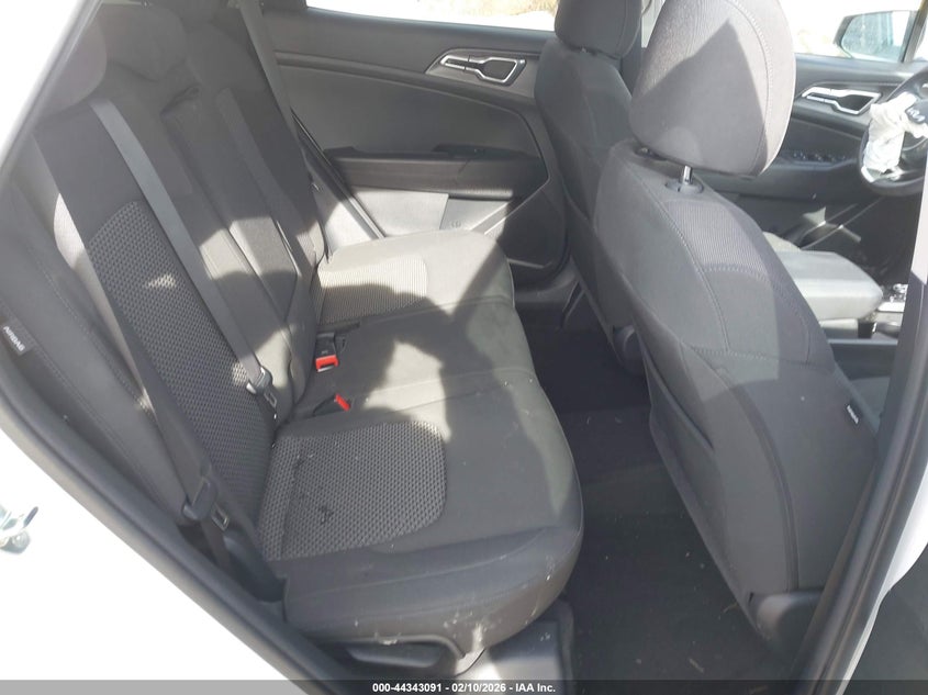 2024 Kia Sportage VIN KNDPUCDF2R7273531 IAAI salvage auction — LEFT FRONT, Salvage Title, sold $6,550 on 2026-07-28 (photo 8)