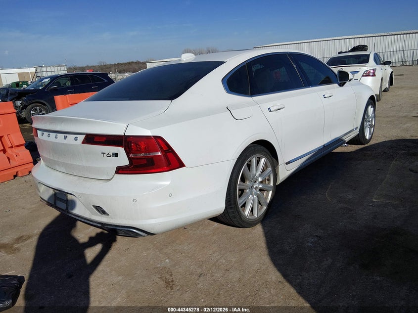 2018 Volvo S90 VIN LVY992ML1JP020756 IAAI salvage auction — REAR END, Clear (Oklahoma), sold $4,500 on 2026-07-12 (photo 4)