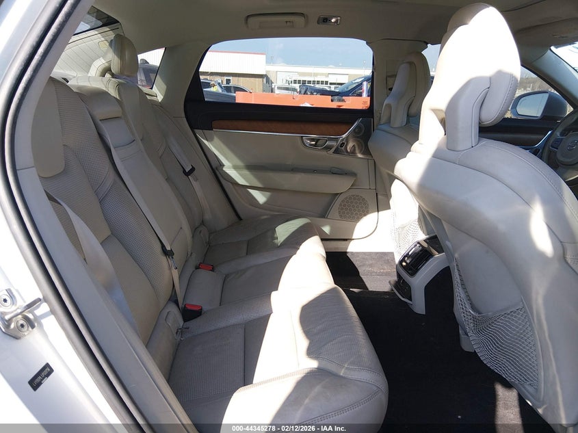 2018 Volvo S90 VIN LVY992ML1JP020756 IAAI salvage auction — REAR END, Clear (Oklahoma), sold $4,500 on 2026-07-12 (photo 8)