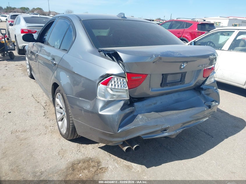 2011 BMW 3er VIN WBAPH5C52BA446687 IAAI salvage auction — REAR END, Salvage (Texas), sold $1,175 on 2026-07-15 (photo 6)