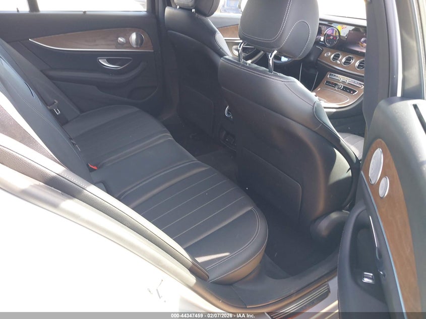 2019 Mercedes-benz E-klasse VIN WDDZH6JBXKA638326 IAAI salvage auction — LEFT FRONT, Salvage (California), sold $9,350 on 2026-07-15 (photo 8)