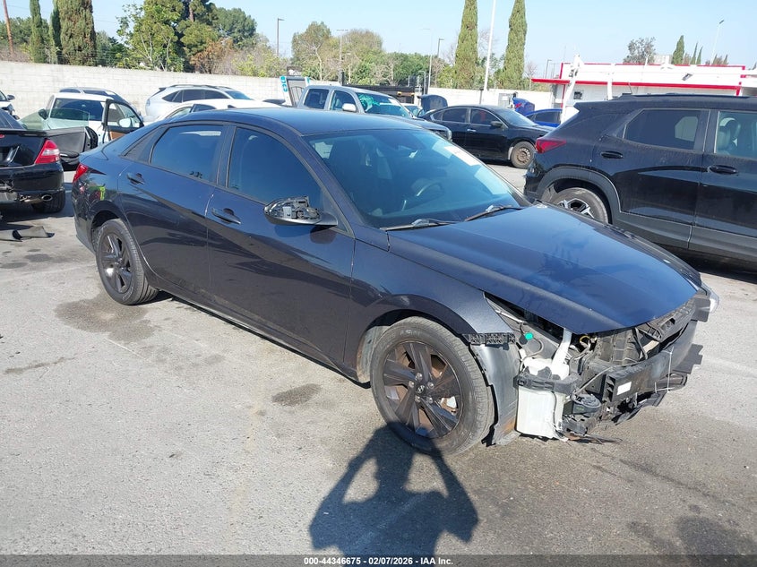 2021 Hyundai Elantra VIN 5NPLM4AG0MH017619 IAAI salvage auction — FRONT END, Salvage Title, sold $2,900 on 2026-07-08 (photo 1)