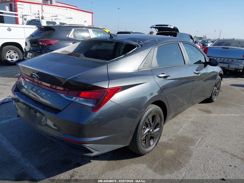 2021 Hyundai Elantra VIN 5NPLM4AG0MH017619 IAAI salvage auction — FRONT END, Salvage Title, sold $2,900 on 2026-07-08 (photo 4)
