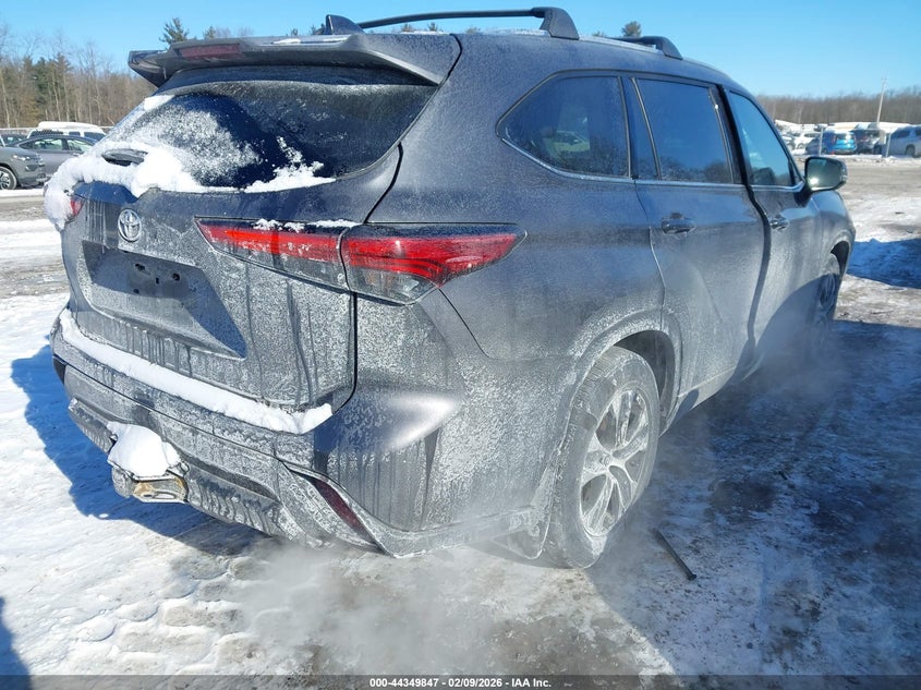 2021 Toyota Highlander VIN 5TDGZRBHXMS119124 IAAI salvage auction — FRONT END, Mv-907A (New York), sold $11,200 on 2026-08-01 (photo 4)