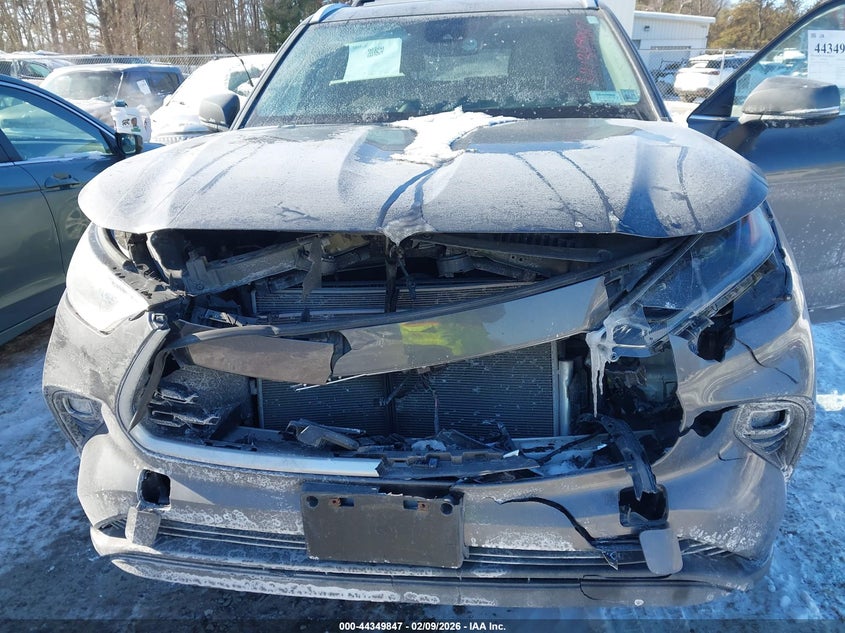 2021 Toyota Highlander VIN 5TDGZRBHXMS119124 IAAI salvage auction — FRONT END, Mv-907A (New York), sold $11,200 on 2026-08-01 (photo 6)