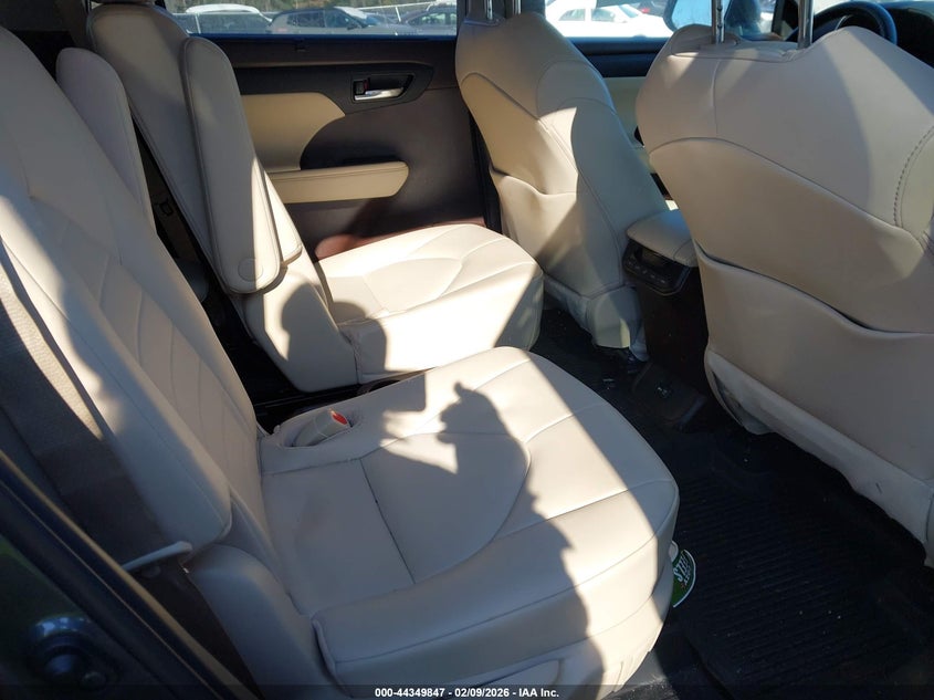 2021 Toyota Highlander VIN 5TDGZRBHXMS119124 IAAI salvage auction — FRONT END, Mv-907A (New York), sold $11,200 on 2026-08-01 (photo 8)