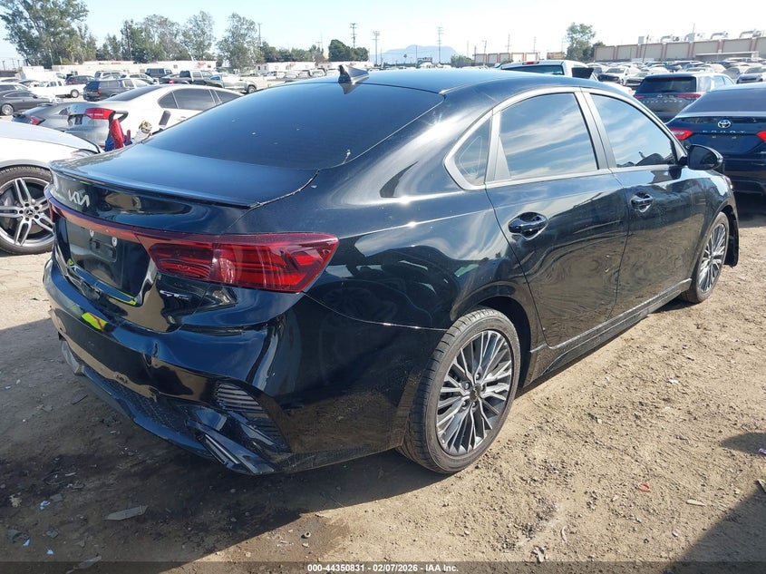 2024 Kia Forte VIN 3KPF54AD8RE779575 IAAI salvage auction — LEFT REAR, Salvage Title, sold $7,500 on 2026-07-08 (photo 4)
