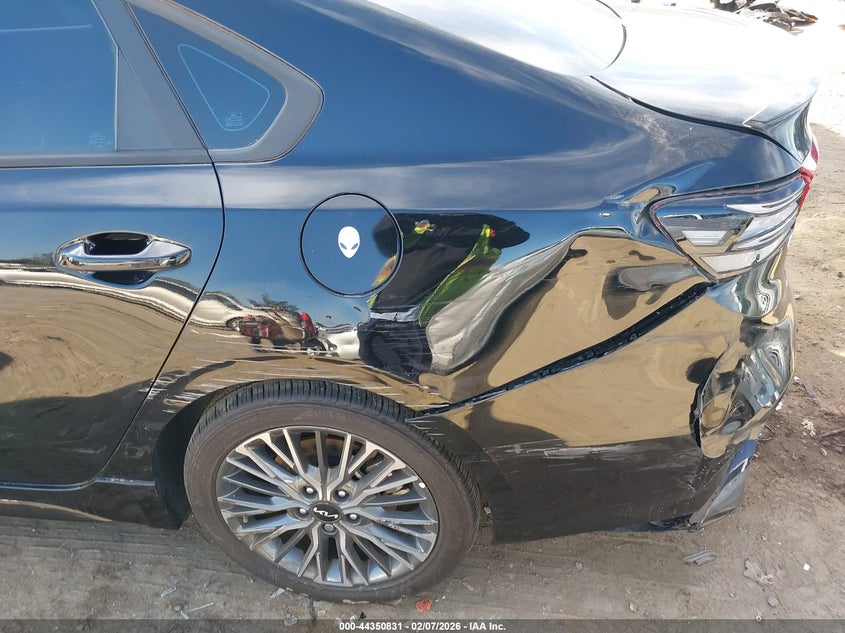 2024 Kia Forte VIN 3KPF54AD8RE779575 IAAI salvage auction — LEFT REAR, Salvage Title, sold $7,500 on 2026-07-08 (photo 6)