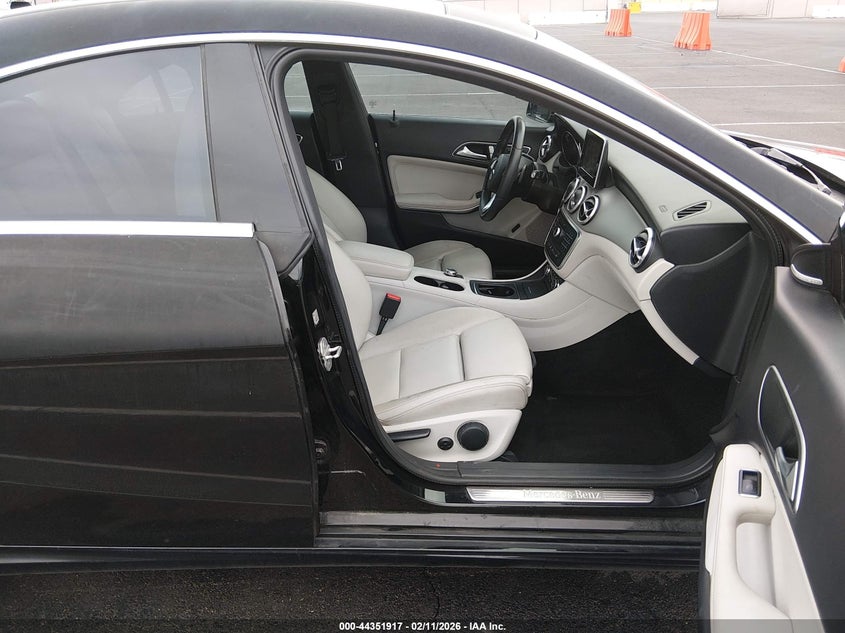 2016 Mercedes-benz Cla-klasse VIN WDDSJ4EB6GN383498 IAAI salvage auction — FRONT END, Salvage Title, sold $2,650 on 2026-07-17 (photo 5)