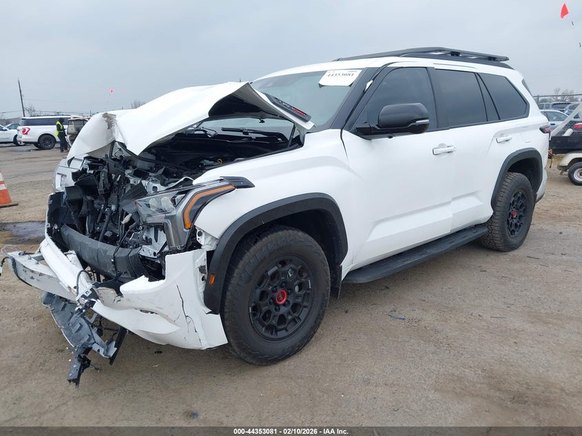 2024 Toyota Sequoia VIN 7SVAAABA7RX038557 IAAI salvage auction — Front End, Salvage (California), sold $35,600 on 2026-05-06 (photo 2)
