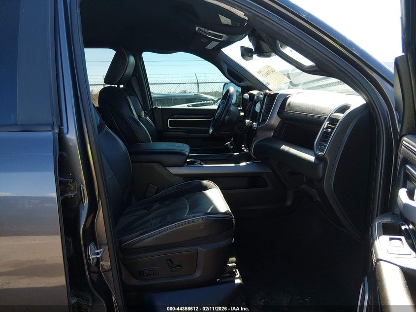 2020 Ram 2500 VIN 3C6UR5FL7LG237033 IAAI salvage auction — RIGHT FRONT, Salvage (Oklahoma), sold $19,300 on 2026-07-01 (photo 5)