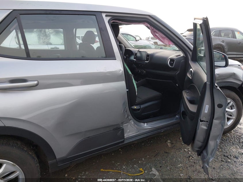 2025 Hyundai Venue VIN KMHRB8A33SU392505 IAAI salvage auction — ROLLOVER, Bill Of Sale (Washington), sold $2,150 on 2026-07-22 (photo 5)