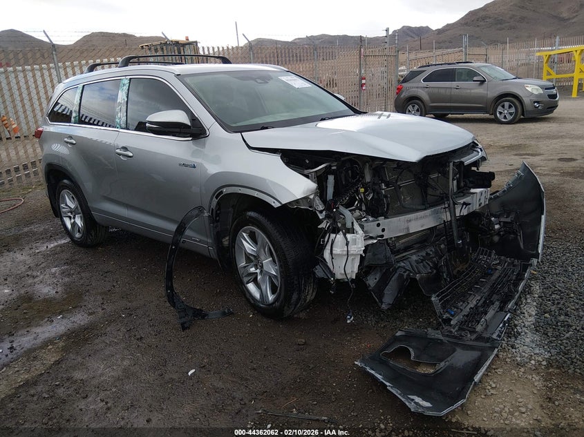 2018 Toyota Highlander VIN 5TDDGRFHXJS044617 IAAI salvage auction — FRONT END, Salvage Title, sold $5,000 on 2026-08-02 (photo 1)