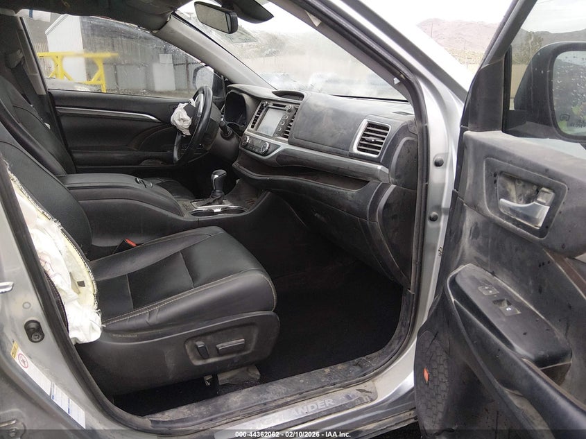 2018 Toyota Highlander VIN 5TDDGRFHXJS044617 IAAI salvage auction — FRONT END, Salvage Title, sold $5,000 on 2026-08-02 (photo 5)