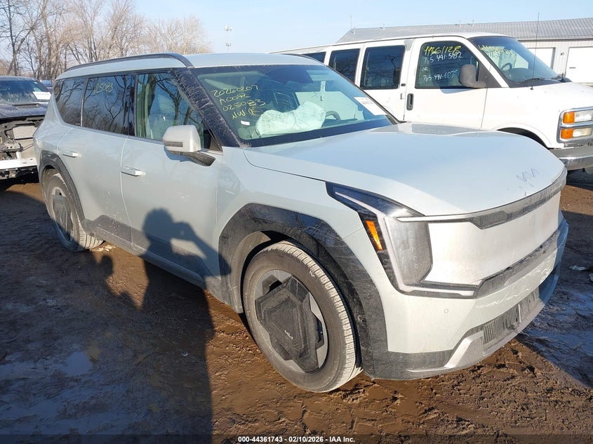 2024 Kia Ev9 VIN KNDADFS51R6025083 — IAAI salvage auction photo