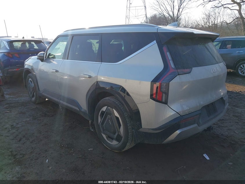 2024 Kia Ev9 VIN KNDADFS51R6025083 IAAI salvage auction — FRONT END, Salvage Title, sold $22,200 on 2026-08-13 (photo 3)