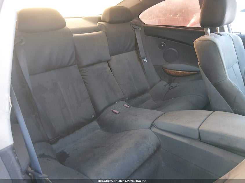 2005 BMW 6er VIN WBAEH73455CF95343 IAAI salvage auction — NORMAL WEAR, Clear - Dealer Only (California), sold $400 on 2026-07-09 (photo 8)