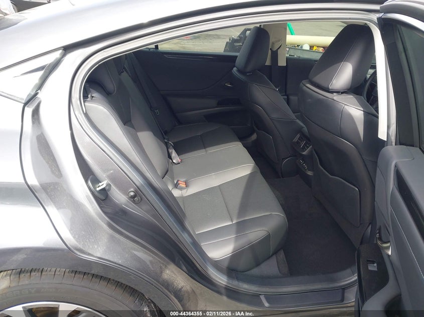 2024 Lexus ES VIN 58ACZ1B1XRU181701 IAAI salvage auction — REAR END, Salvage Title, sold $16,500 on 2026-07-09 (photo 8)