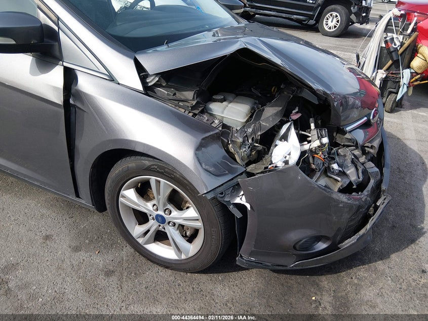 2014 Ford Focus VIN 1FADP3F25EL110934 IAAI salvage auction — RIGHT FRONT, Salvage (California), sold $325 on 2026-07-09 (photo 6)