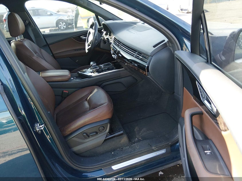 2019 Audi Q7 VIN WA1LAAF77KD041283 IAAI salvage auction — REAR END, Salvage Title, sold $25 on 2026-07-27 (photo 5)