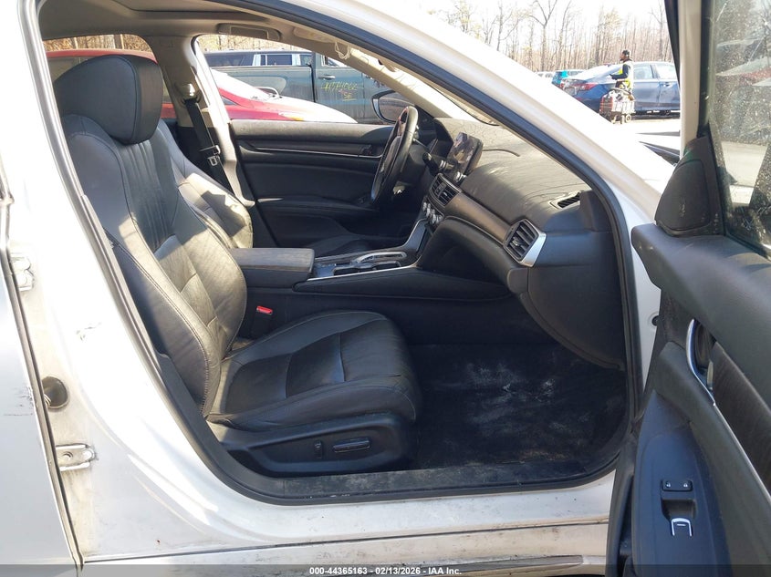 2020 Honda Accord VIN 1HGCV2F91LA007944 IAAI salvage auction — FRONT END, Salvage - Greater Than 75% (Maryland), sold $7,600 on 2026-07-31 (photo 5)