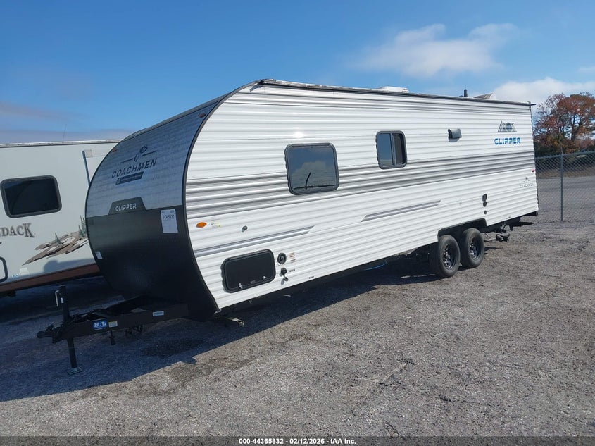 2025 VIN 5ZT2CWRB9SJ135643 IAAI salvage auction — Burn Interior, Salvage Title, sold $1,700 on 2026-07-09 (photo 2)