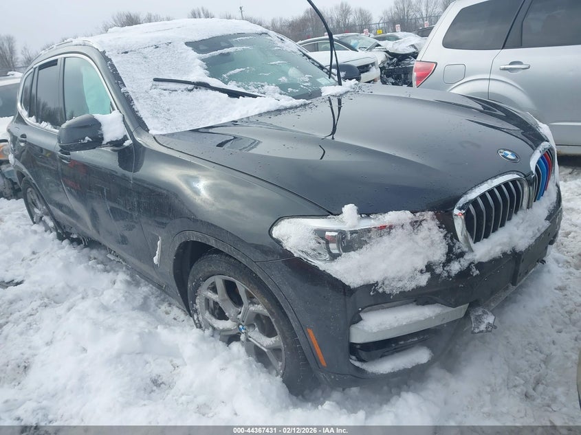 2021 BMW X3 VIN 5UXTS1C05M9E03807 IAAI salvage auction — SIDE, Salvage Title, sold $7,400 on 2026-07-30 (photo 1)
