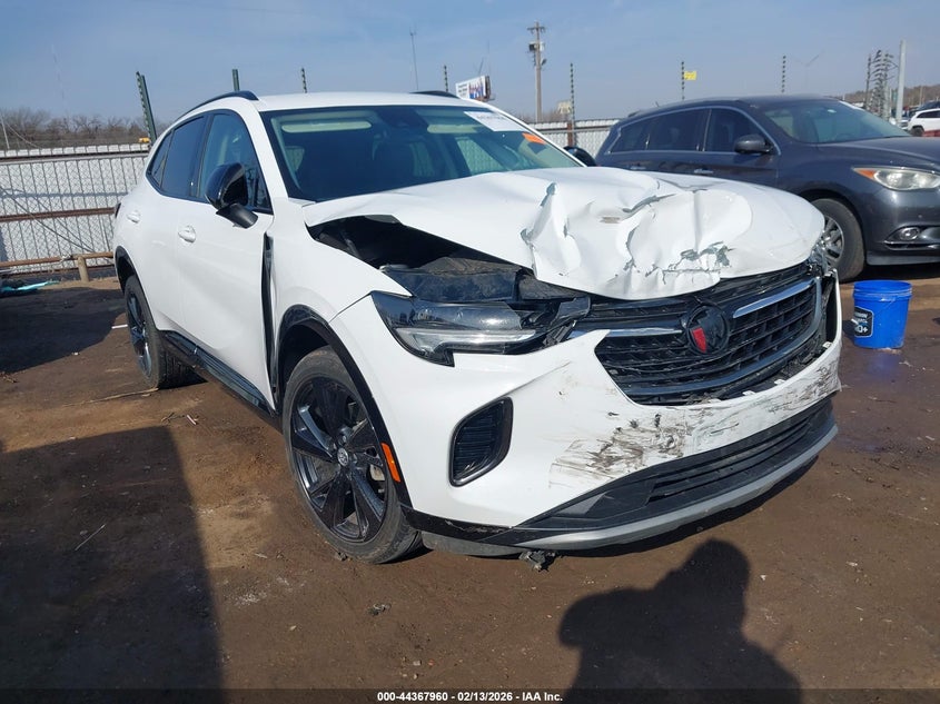 2022 Buick Envision VIN LRBAZLR47ND053424 IAAI salvage auction — FRONT END, Salvage Title, sold $2,600 on 2026-07-29 (photo 1)