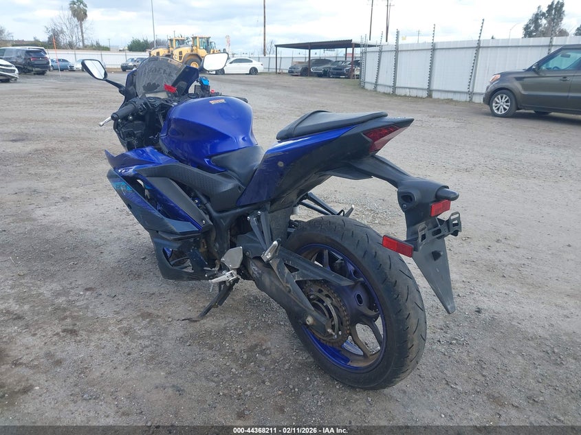 2024 Yamaha Yzf VIN MH3RH18Y2RK014825 IAAI salvage auction — LEFT SIDE, Salvage (California), sold $1,150 on 2026-07-14 (photo 3)