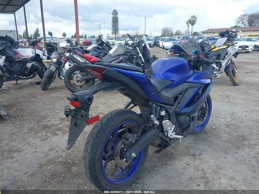 2024 Yamaha Yzf VIN MH3RH18Y2RK014825 IAAI salvage auction — LEFT SIDE, Salvage (California), sold $1,150 on 2026-07-14 (photo 4)