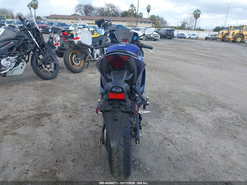 2024 Yamaha Yzf VIN MH3RH18Y2RK014825 IAAI salvage auction — LEFT SIDE, Salvage (California), sold $1,150 on 2026-07-14 (photo 6)