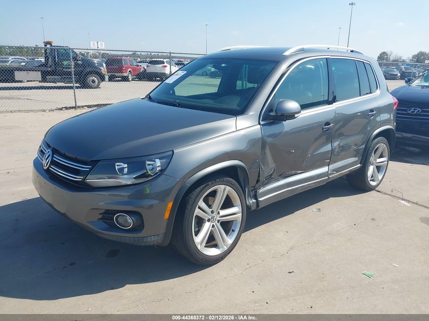 2016 Volkswagen Tiguan VIN WVGAV7AX4GW087348 IAAI salvage auction — LEFT SIDE, Salvage Title, sold $3,500 on 2026-08-06 (photo 2)