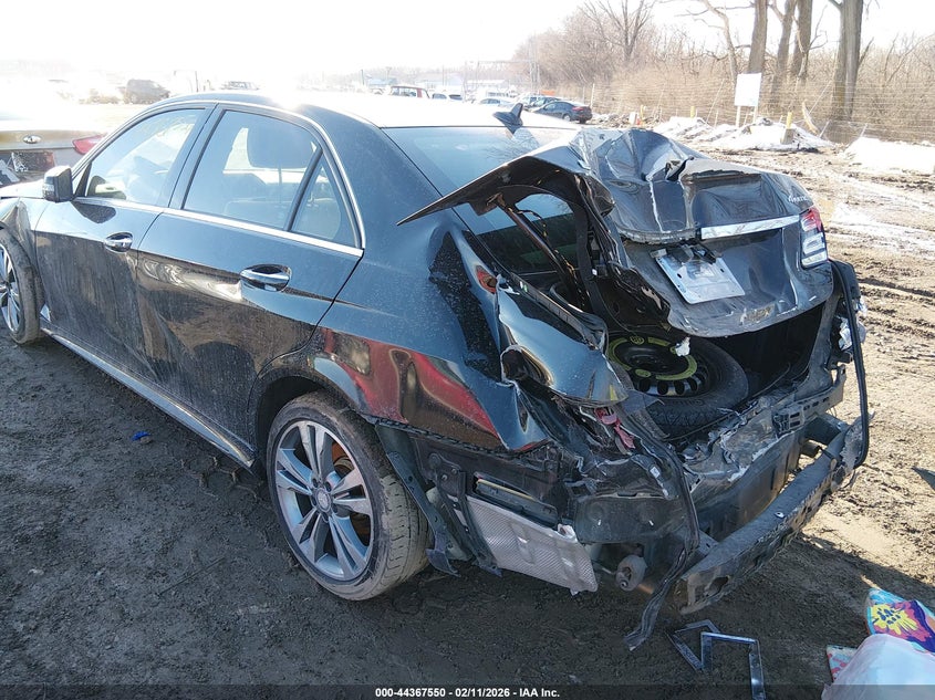 2014 Mercedes-benz E-klasse VIN WDDHF8JB7EA996484 IAAI salvage auction — FRONT & REAR, Salvage (Indiana), sold $1,700 on 2026-07-08 (photo 6)