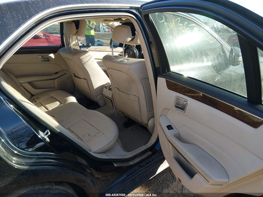 2014 Mercedes-benz E-klasse VIN WDDHF8JB7EA996484 IAAI salvage auction — FRONT & REAR, Salvage (Indiana), sold $1,700 on 2026-07-08 (photo 8)