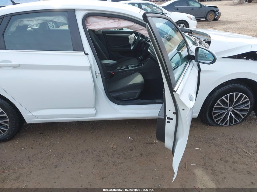 2021 Volkswagen Jetta VIN 3VWC57BU0MM044958 IAAI salvage auction — FRONT END, Salvage (Montana), sold $2,100 on 2026-07-22 (photo 5)