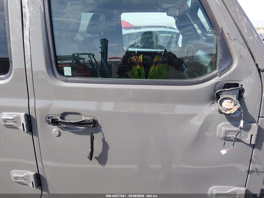 2023 Jeep Gladiator VIN 1C6JJTAG5PL513629 IAAI salvage auction — SIDE, Other, sold $9,000 on 2026-07-29 (photo 6)